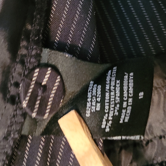 Capri / Crop Pants. Size 18 - Picture 6 of 13